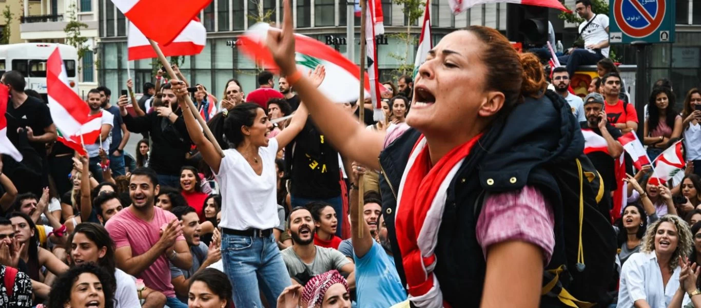 Κρίση στον Λίβανο: Ελλείψεις καυσίμων - Χάος και νέες διαδηλώσεις κατά της κυβέρνησης